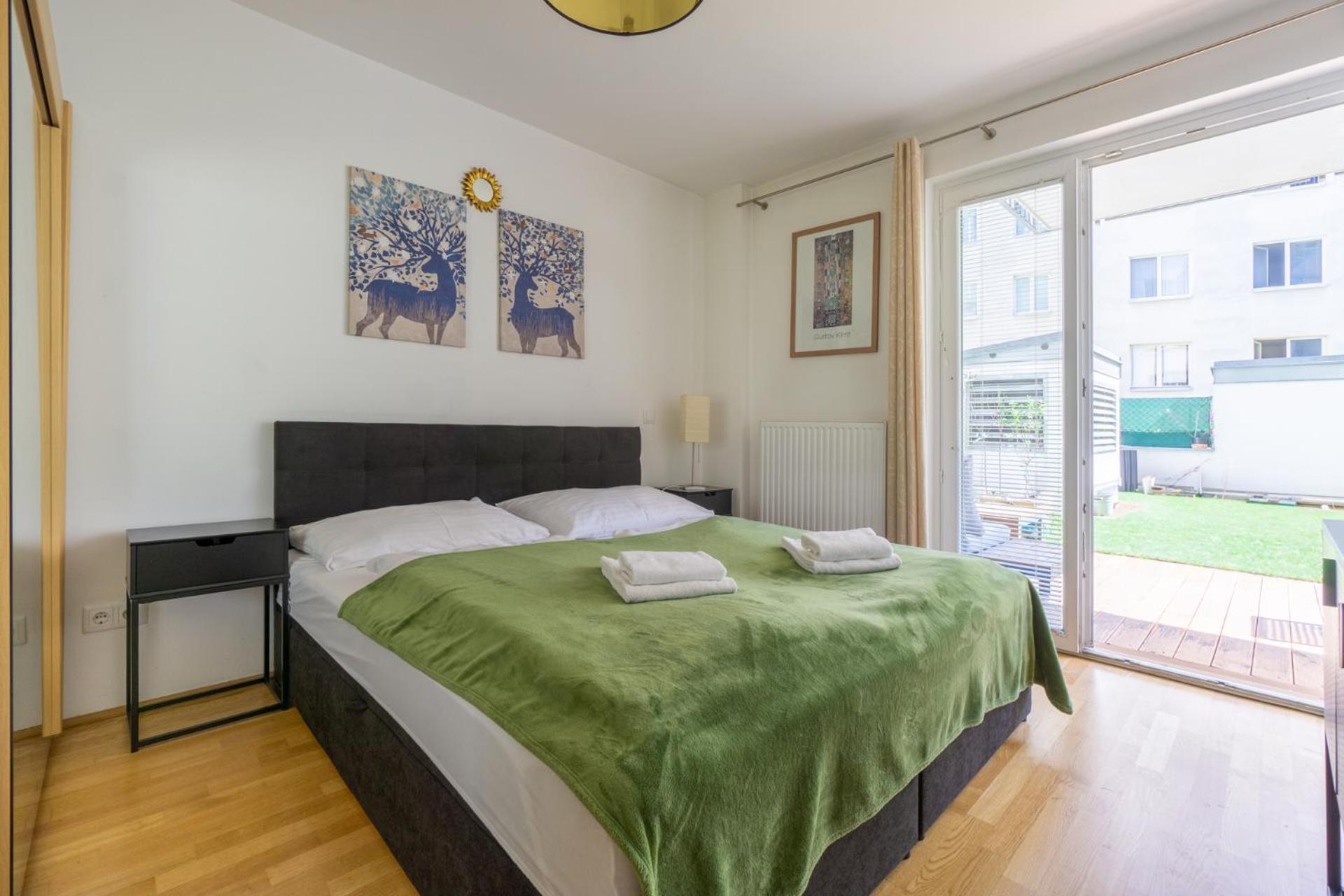 Apartment With Garden Close To Stadthalle, Westbahnhof Wien Eksteriør billede