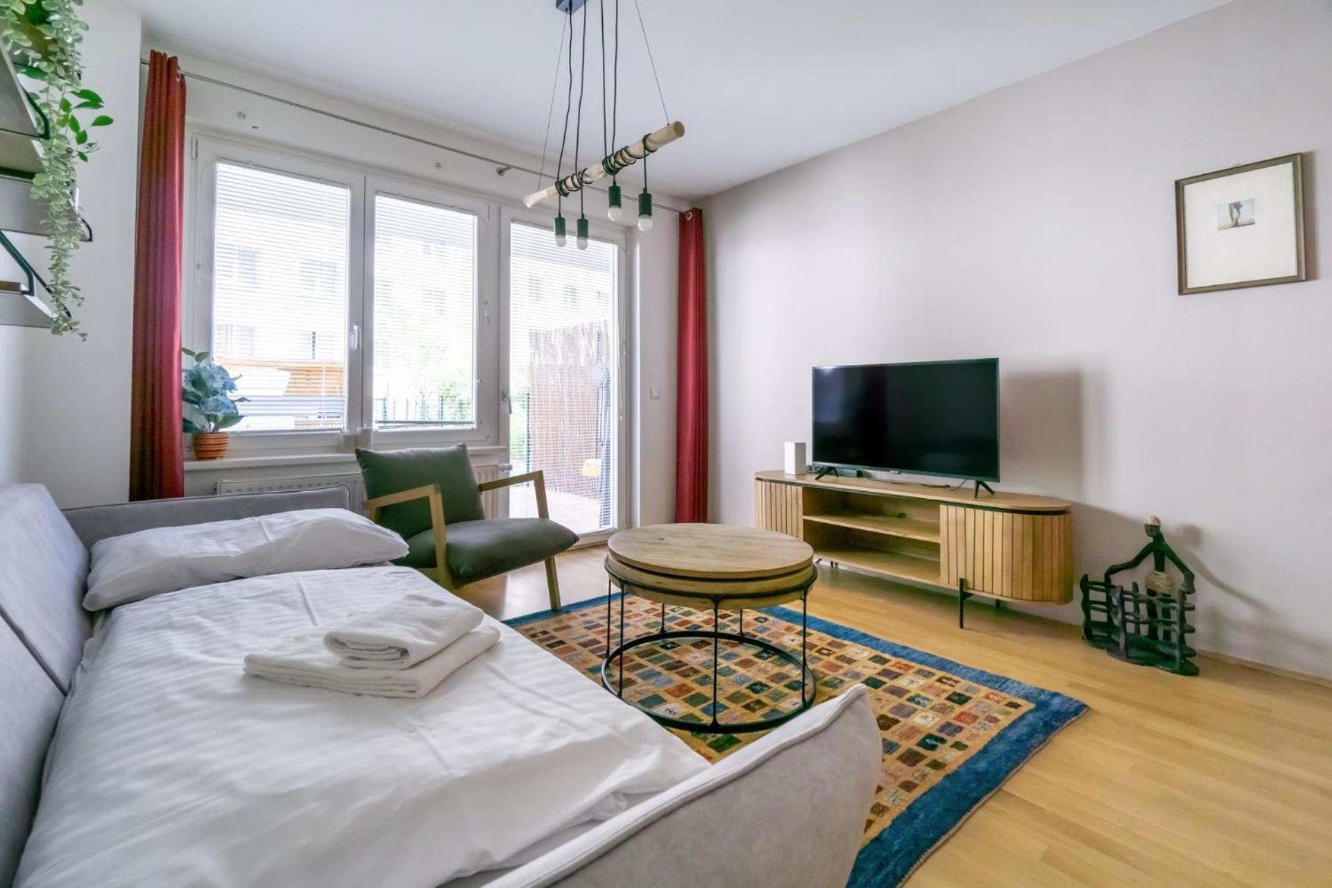Apartment With Garden Close To Stadthalle, Westbahnhof Wien Eksteriør billede